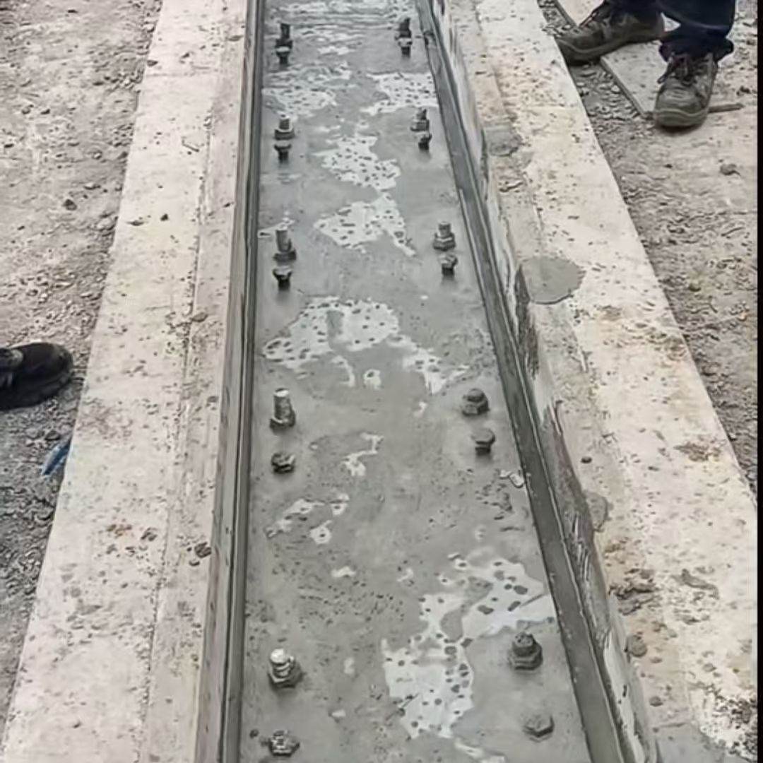 洮北港口码头起重机龙门吊重型机械设备稳固用早强快凝轨道胶泥